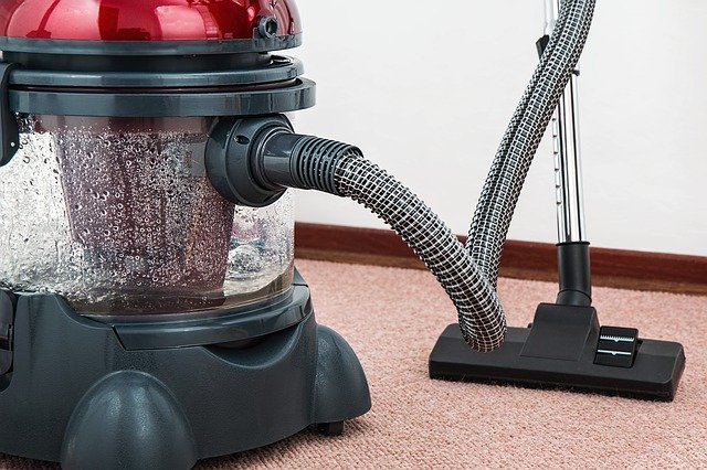 Huge vaccuum cleaner for commercial carpet cleaning